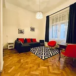 Διαμέρισμα Tatra 4 *
